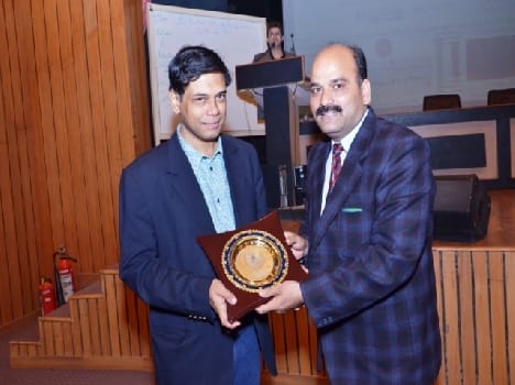workshop on quntum mechanics in hindustan college